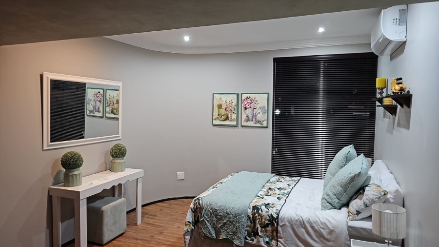 4 Bedroom Property for Sale in Wilkoppies North West